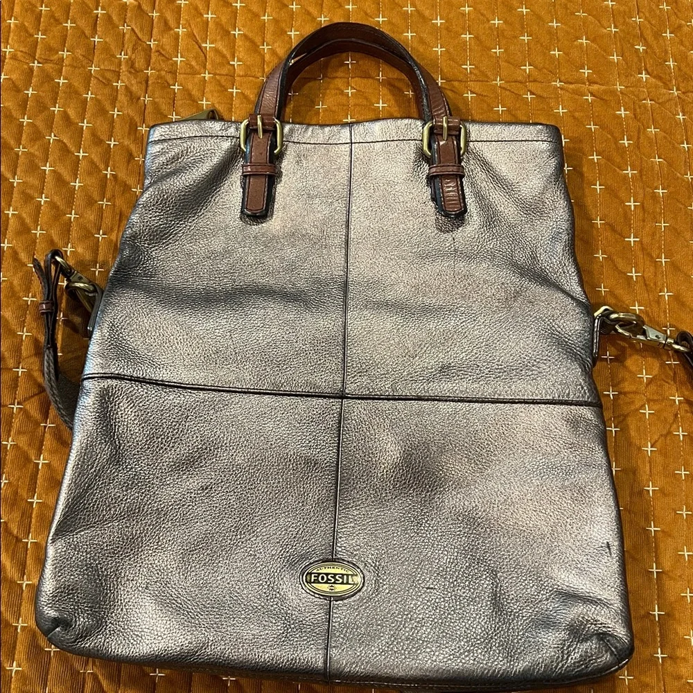FOSSIL EXPLORER Foldover Bag Silver - Picture 4 of 7